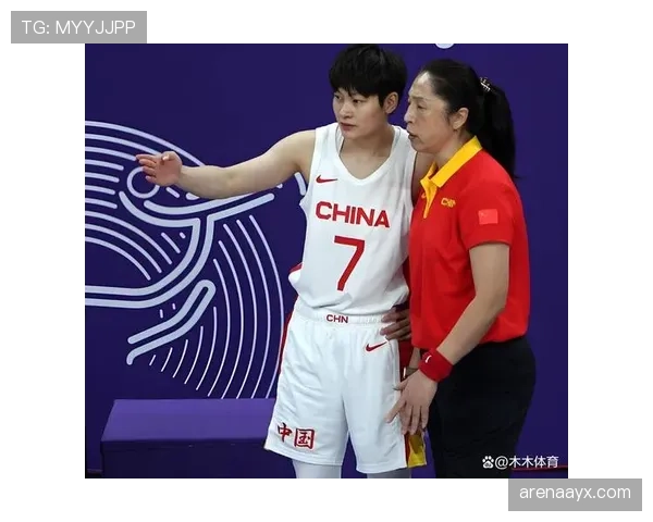 杨力维又穿得像明星，场上拼命，场下钱包瘪了？